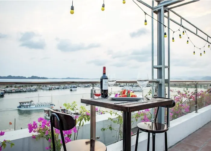 Pearl Tuan Chau - 3* Hạ Long